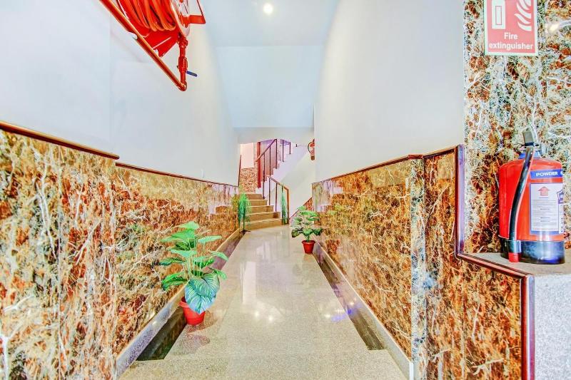 Hotel Deluxe Stay Inn image