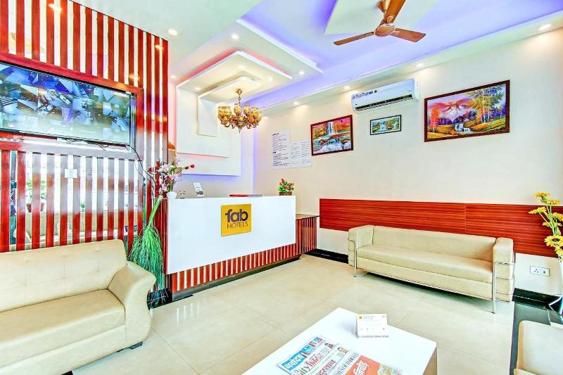 Hotel Deluxe Stay Inn image