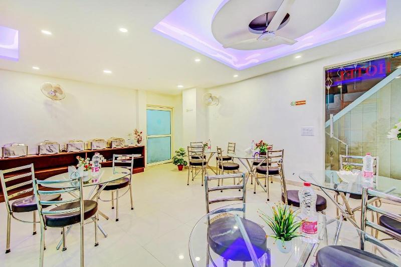 Hotel Deluxe Stay Inn image