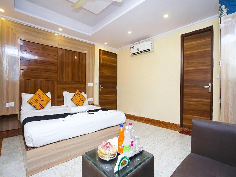 Hotel Deluxe Stay Inn image