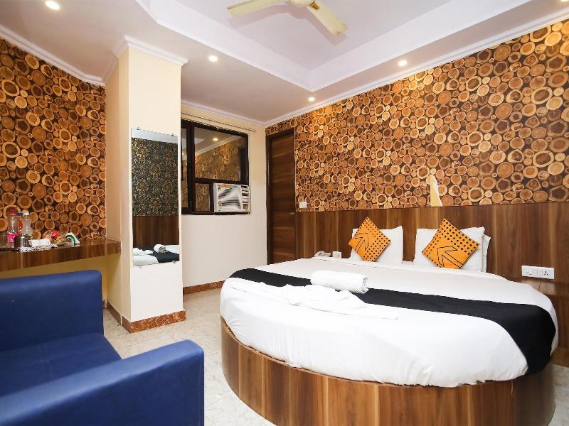 Hotel Deluxe Stay Inn image