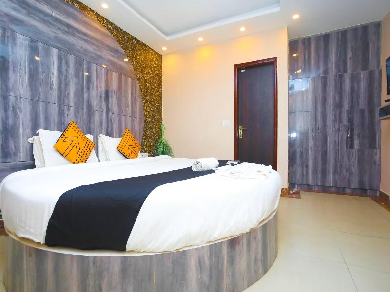 Hotel Deluxe Stay Inn image