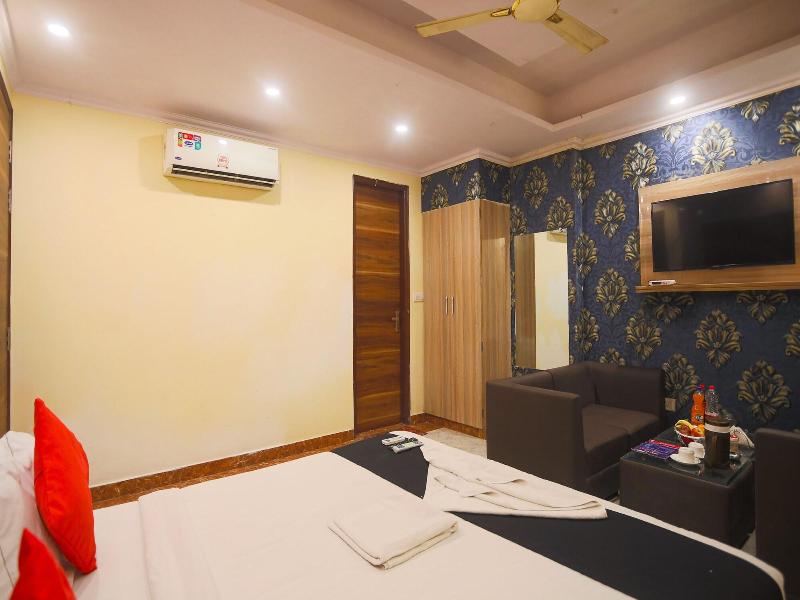 Hotel Deluxe Stay Inn image