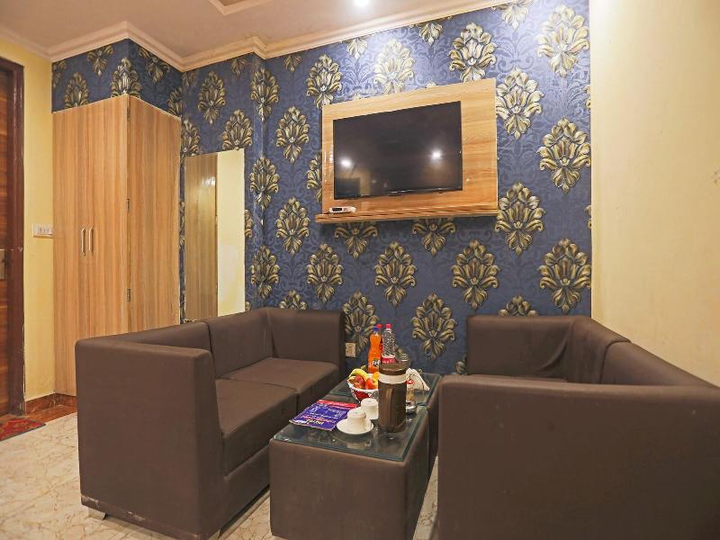 Hotel Deluxe Stay Inn image