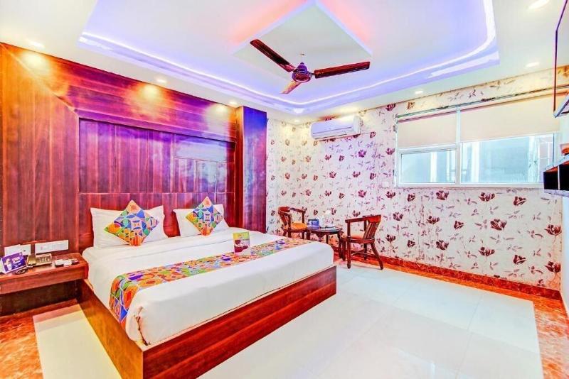 Hotel Deluxe Stay Inn image