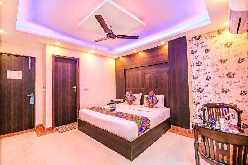 Hotel Deluxe Stay Inn image