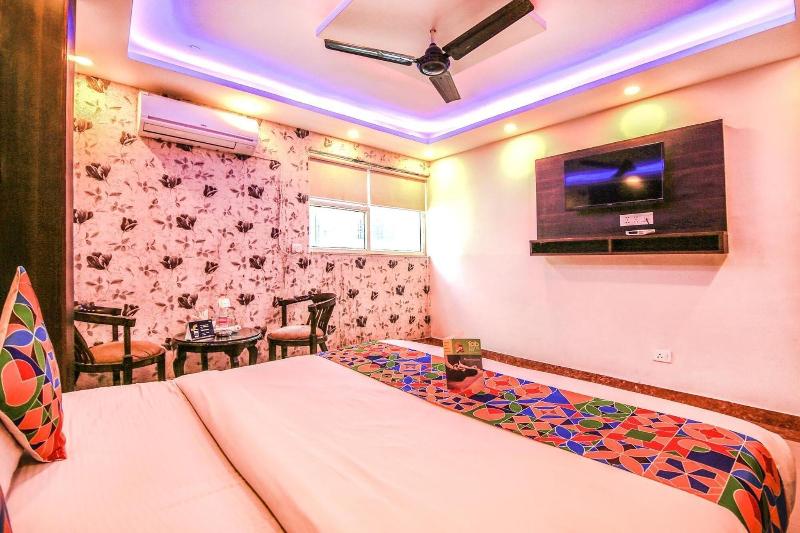 Hotel Deluxe Stay Inn image