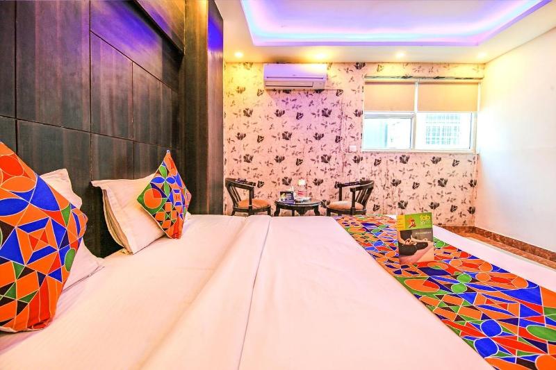 Hotel Deluxe Stay Inn image