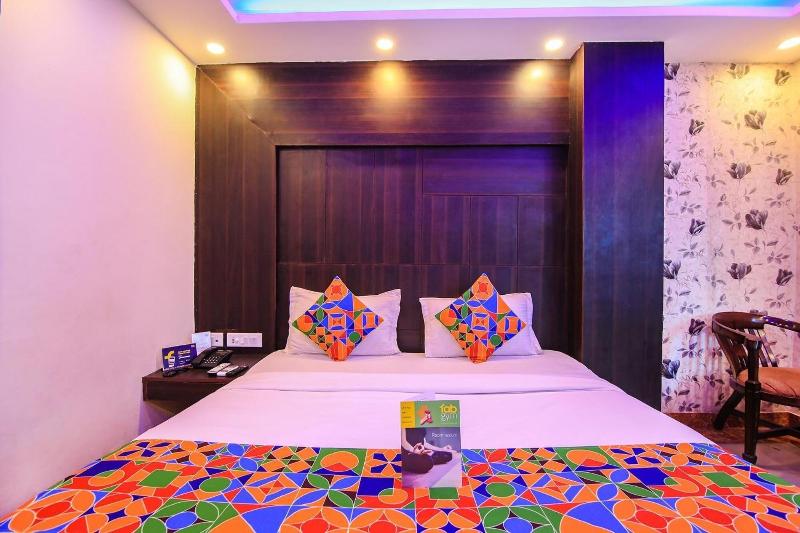Hotel Deluxe Stay Inn image