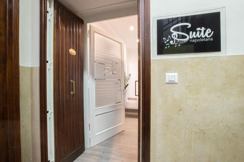 Suite Napoletana image
