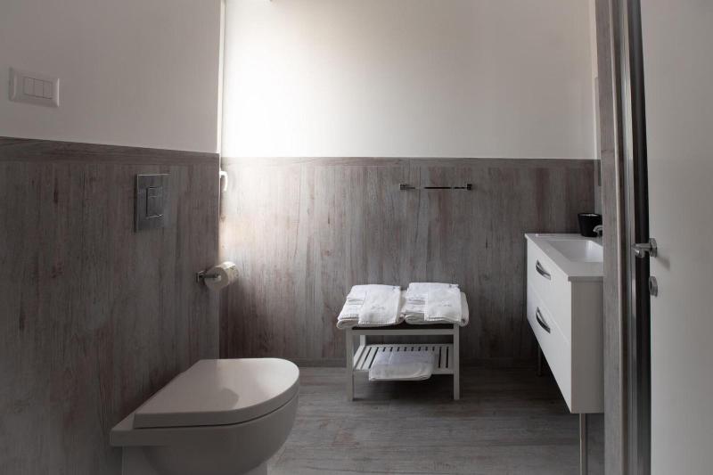 Suite Napoletana image