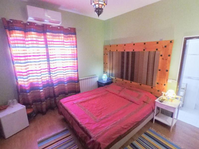 Inn Seventies Cheap & Chic image