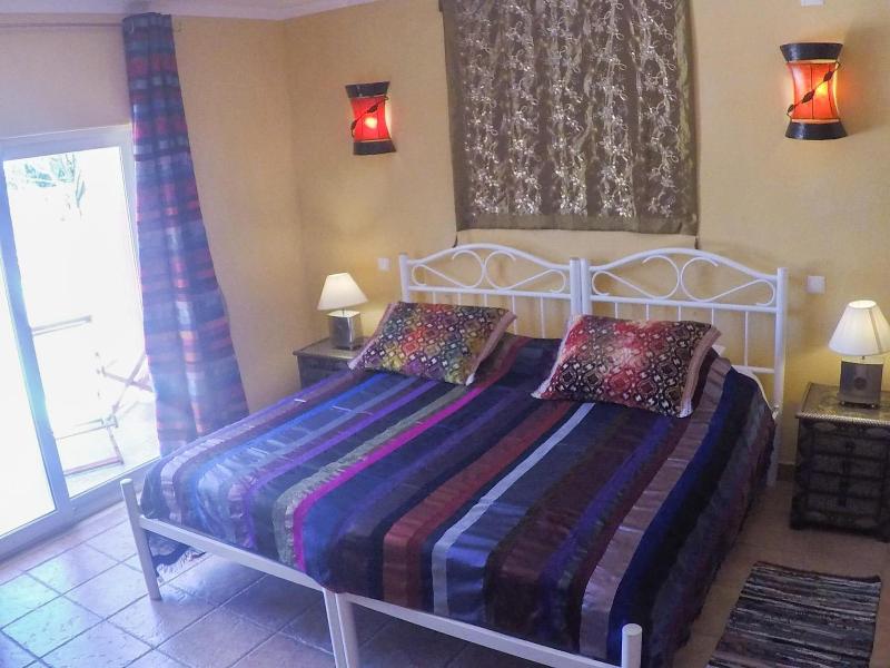 Inn Seventies Cheap & Chic image