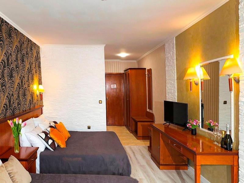 Hotel Yo image