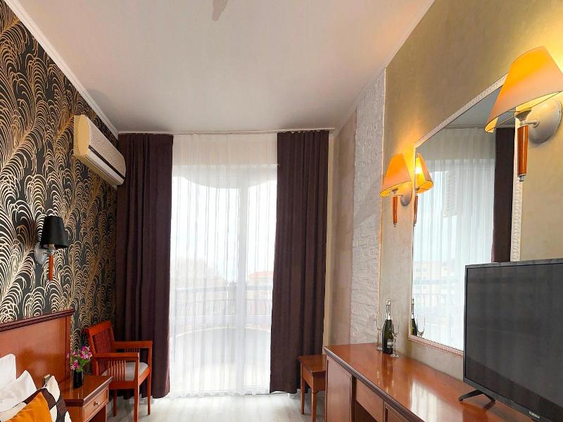 Hotel Yo image