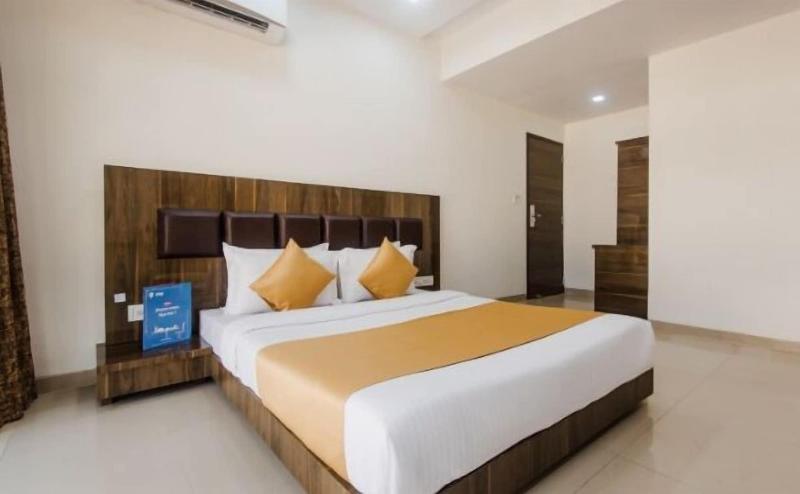 Hotel Crystal Crown image