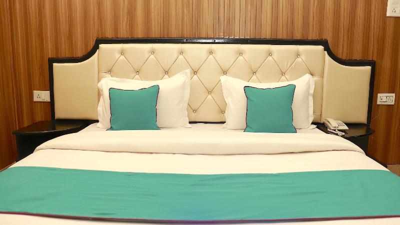 Hotel Leisure Palace image