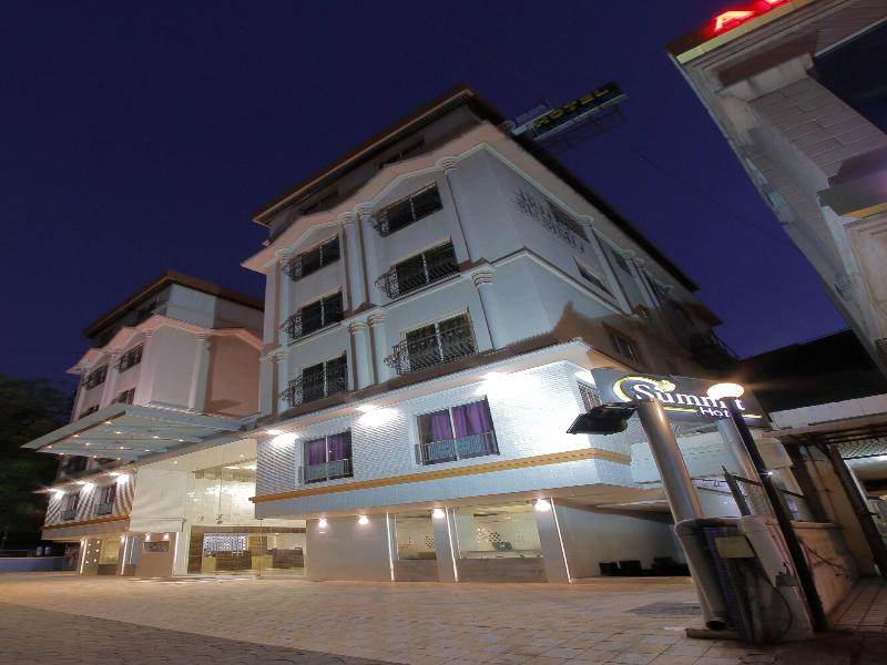 Hotel Summit image
