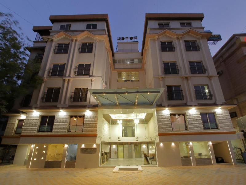 Hotel Summit image