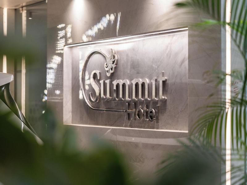 Hotel Summit image