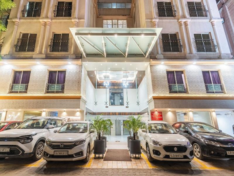 Hotel Summit image