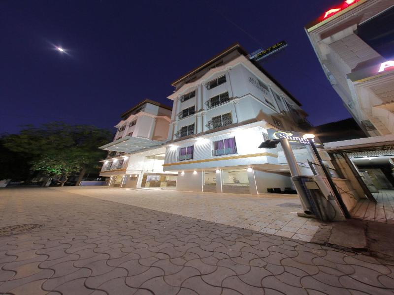 Hotel Summit image