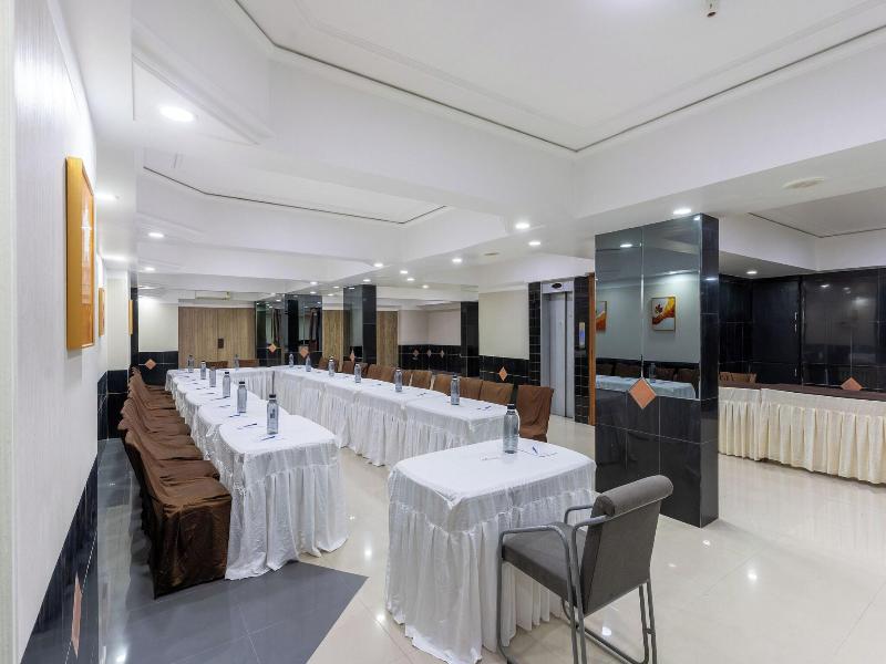 Hotel Summit image