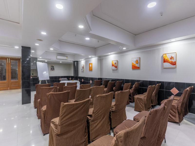 Hotel Summit image