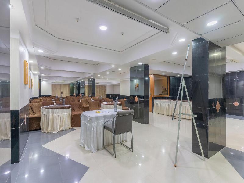 Hotel Summit image
