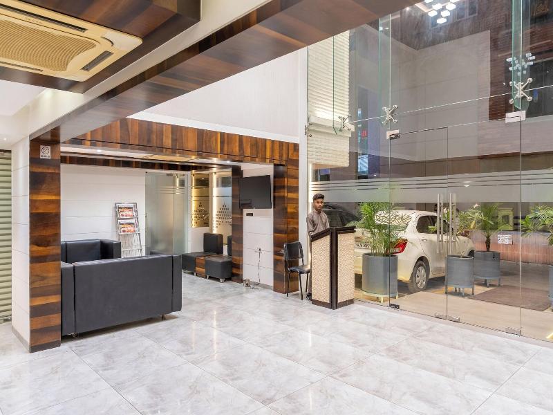 Hotel Summit image