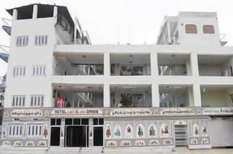 Hotel Oasis — general view