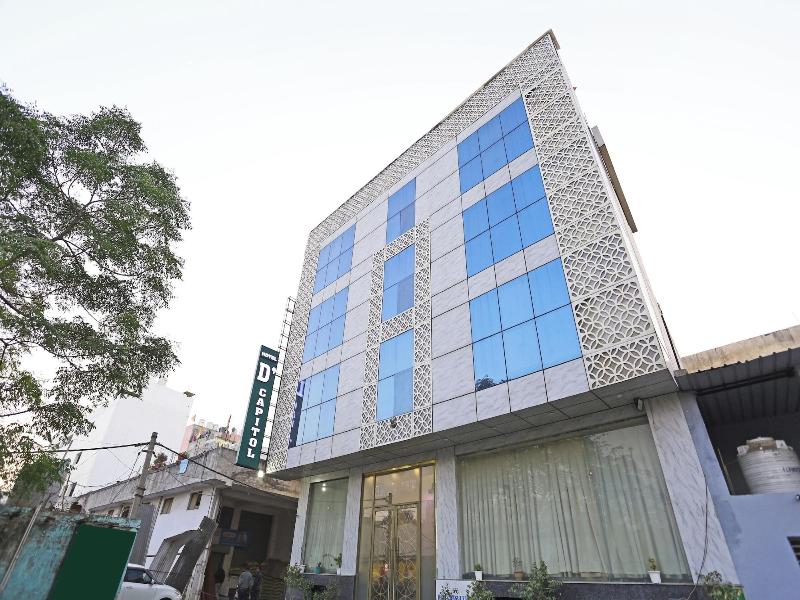 Hotel Capitol image