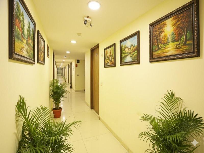 Hotel Capitol image
