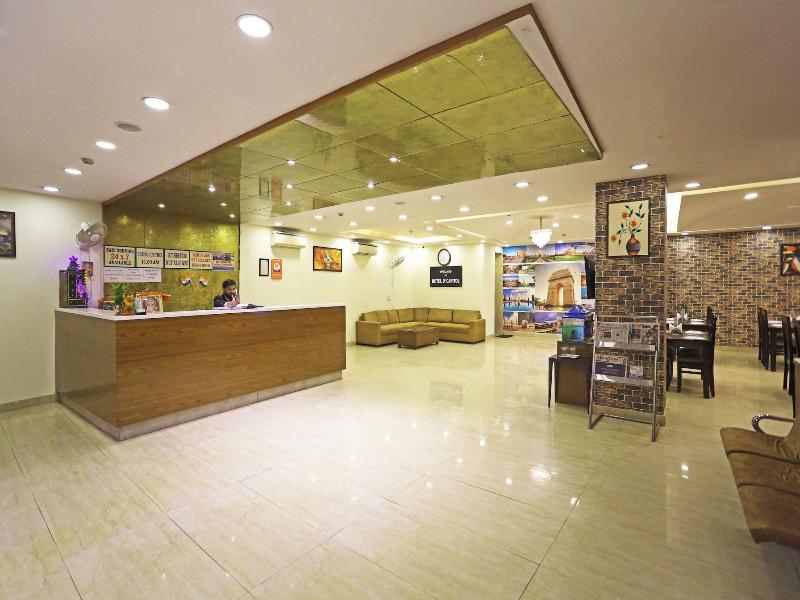 Hotel Capitol image