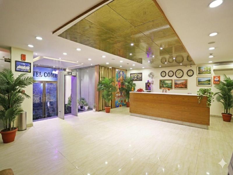 Hotel Capitol image