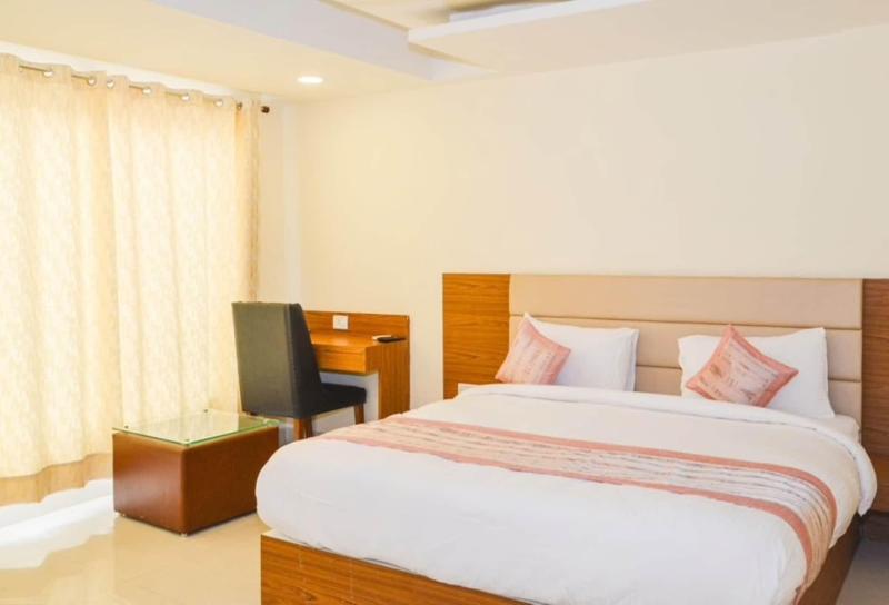 Hotel Capitol image