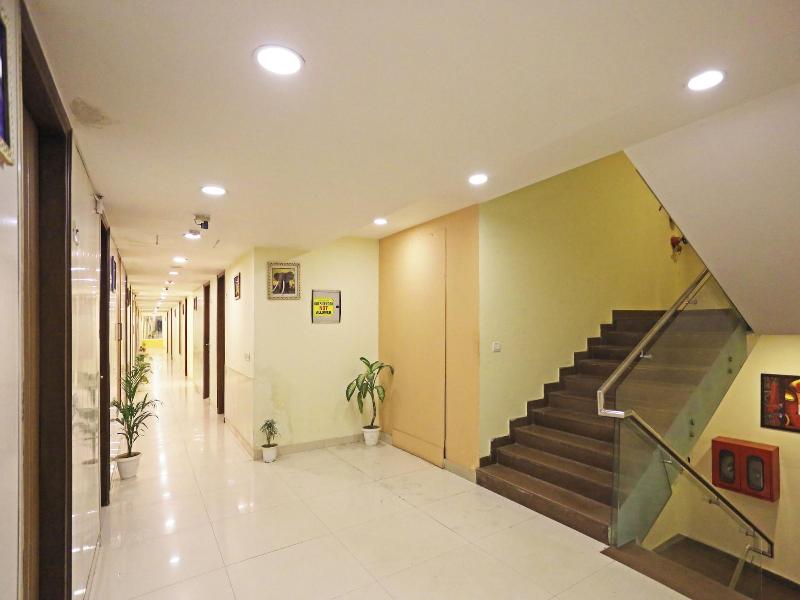 Hotel Capitol image