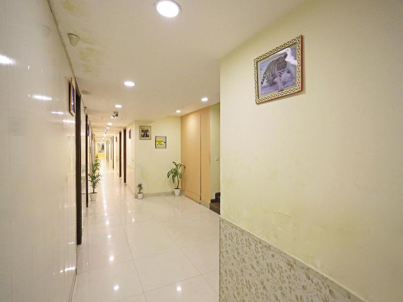 Hotel Capitol image