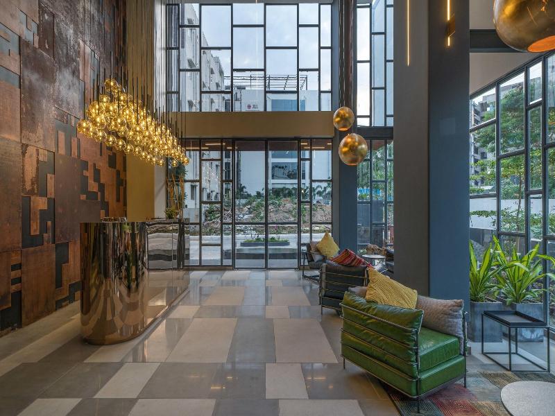Hotel B Plus L