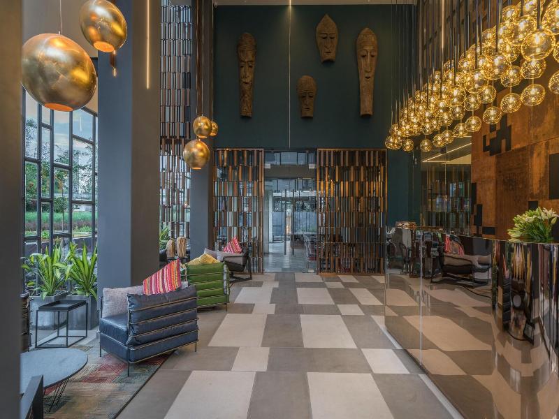 Hotel B Plus L