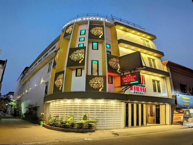 La Woods Hotel image