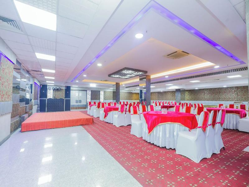 Hyphen Business Hotel image