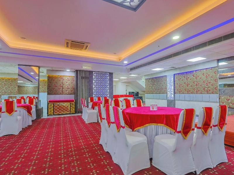 Hyphen Business Hotel image