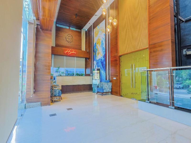 Hyphen Business Hotel image