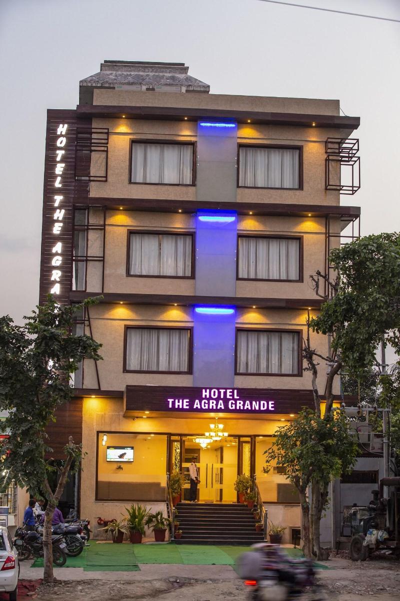 Hotel The Agra Grande