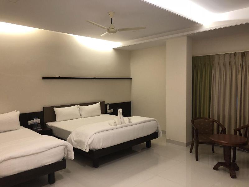 Kyriad Hotel Vijayapura by OTHPL image 4