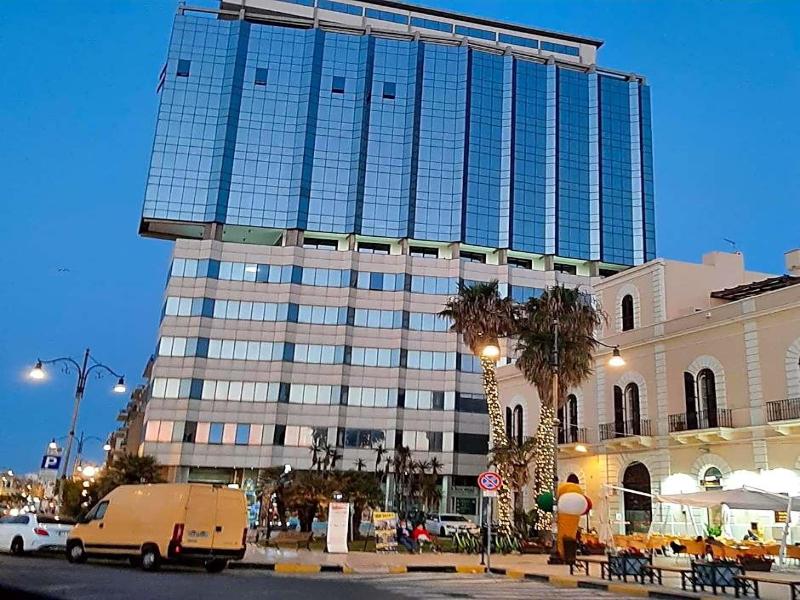 B&B Medusa image