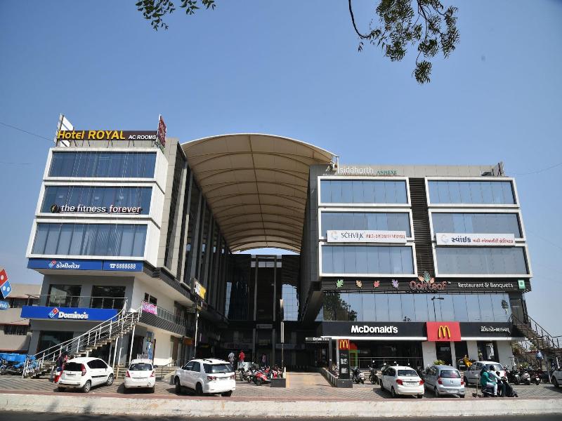 FabHotel Royal Residency Sama- Savli Rd — general view