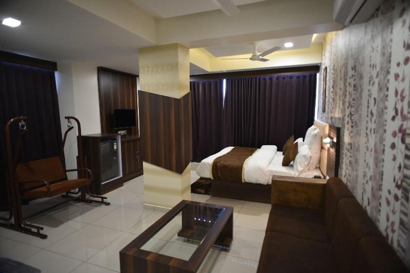 FabHotel Royal Residency Sama- Savli Rd image