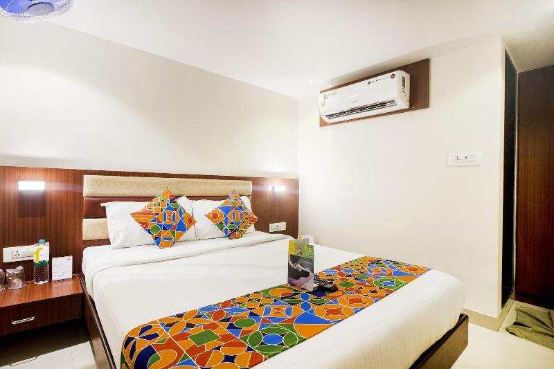 Fabhotel Castle Inn image